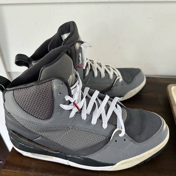 Air Jordan High Top - Picture 5 of 5